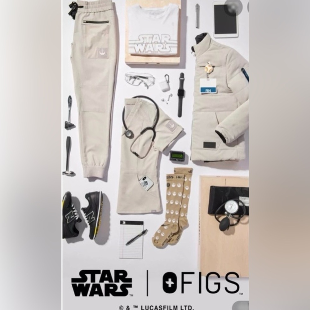 NWOT Figs × Star Wars Limited Edition Scrub Jogger
Pants Beige Baby Yoda Sz S